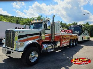 Read more about the article 95 Mile Heavy Tow Service on Labor Day