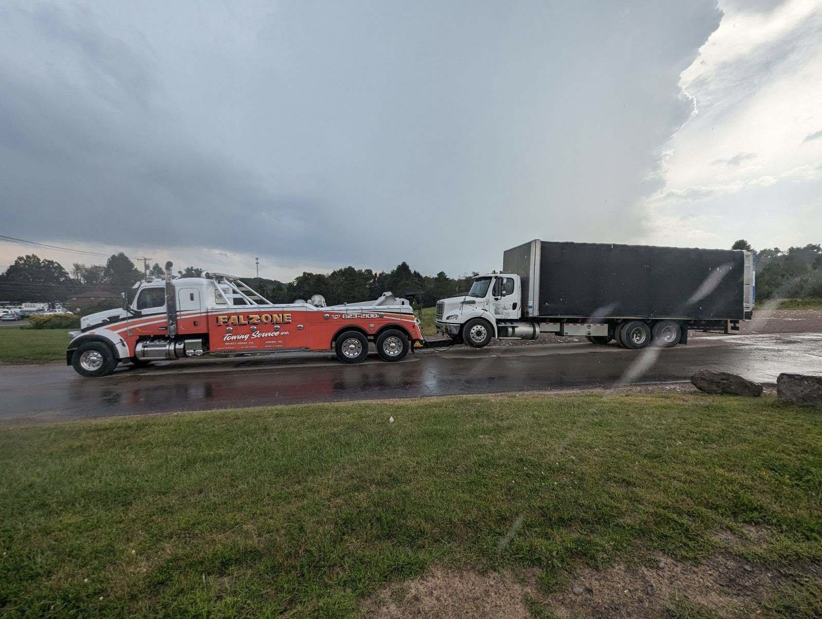 You are currently viewing The Straight Truck Dilemma: Route 29 Heavy Towing